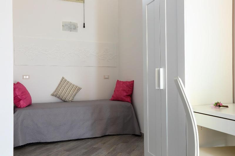 B&B Il Melograno Antico Con Terrazza E Giardino Agrigento Kültér fotó