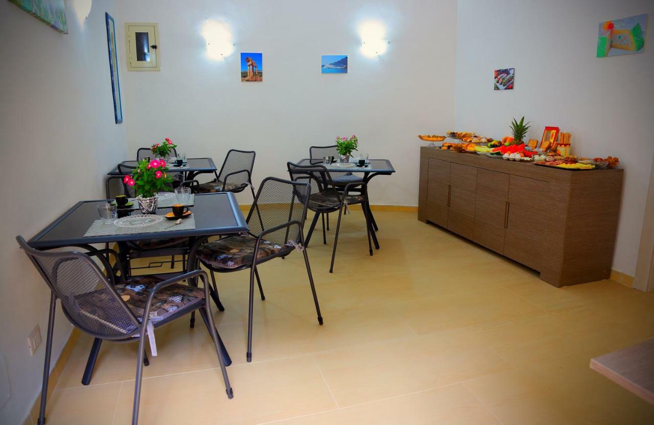 B&B Il Melograno Antico Con Terrazza E Giardino Agrigento Kültér fotó