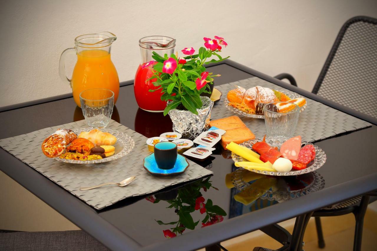 B&B Il Melograno Antico Con Terrazza E Giardino Agrigento Kültér fotó