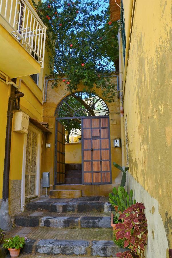 B&B Il Melograno Antico Con Terrazza E Giardino Agrigento Kültér fotó